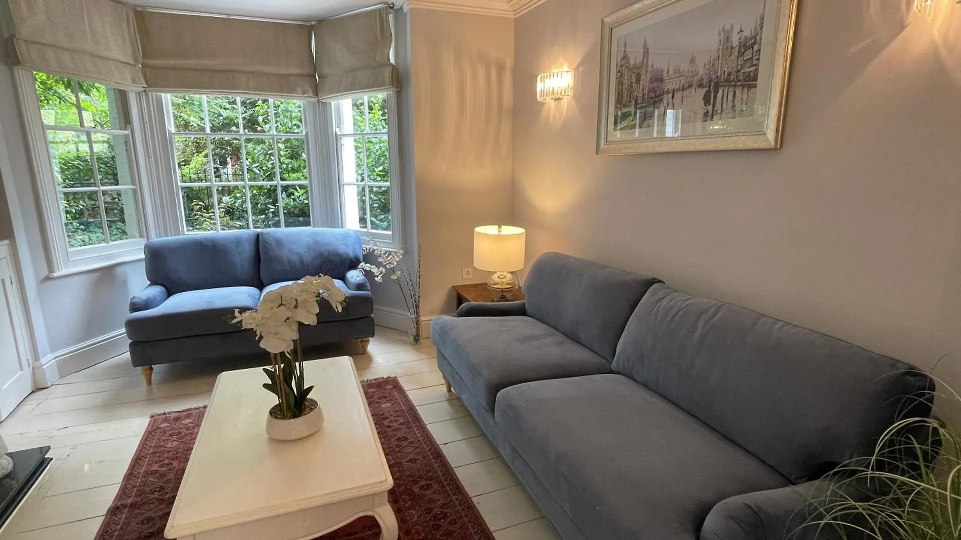 Elegant Victorian House In The Best Central Location - Cambridge Homehost 0*,